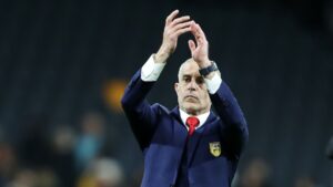 Sylvinho, técnico da Albânia - Getty Images