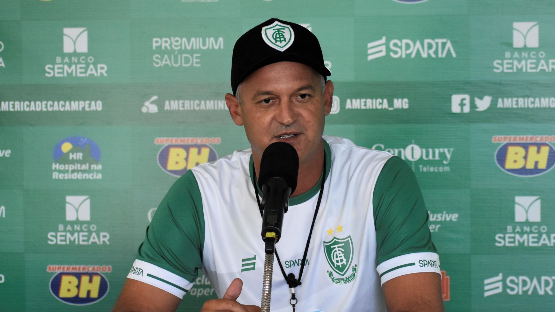 Santos está acertado com o técnico Lisca - João Zebral / América / Flickr