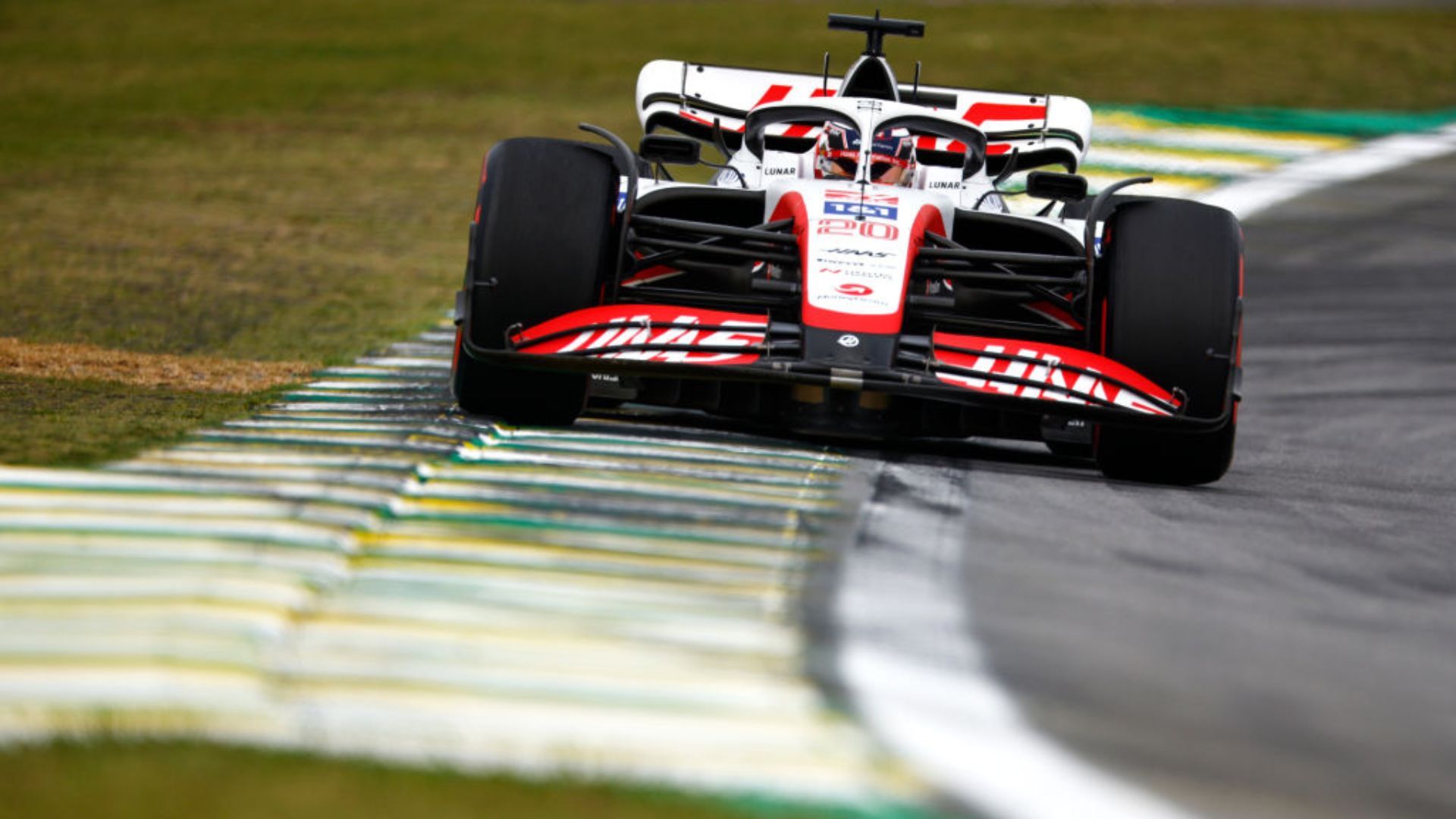 Kevin Magnussen conquista sua primeiro pole position no Brasil - Getty Images