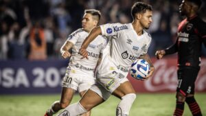 O Santos não conseguiu vencer o Newel's Old Boys e perdeu mais uma na Sul-Americana; Marcos Leonardo desabafou - Raul Baretta/ Santos