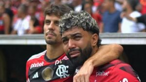 Gabigol se emociona em Flamengo x Cuiabá - Reprodução/Twitter