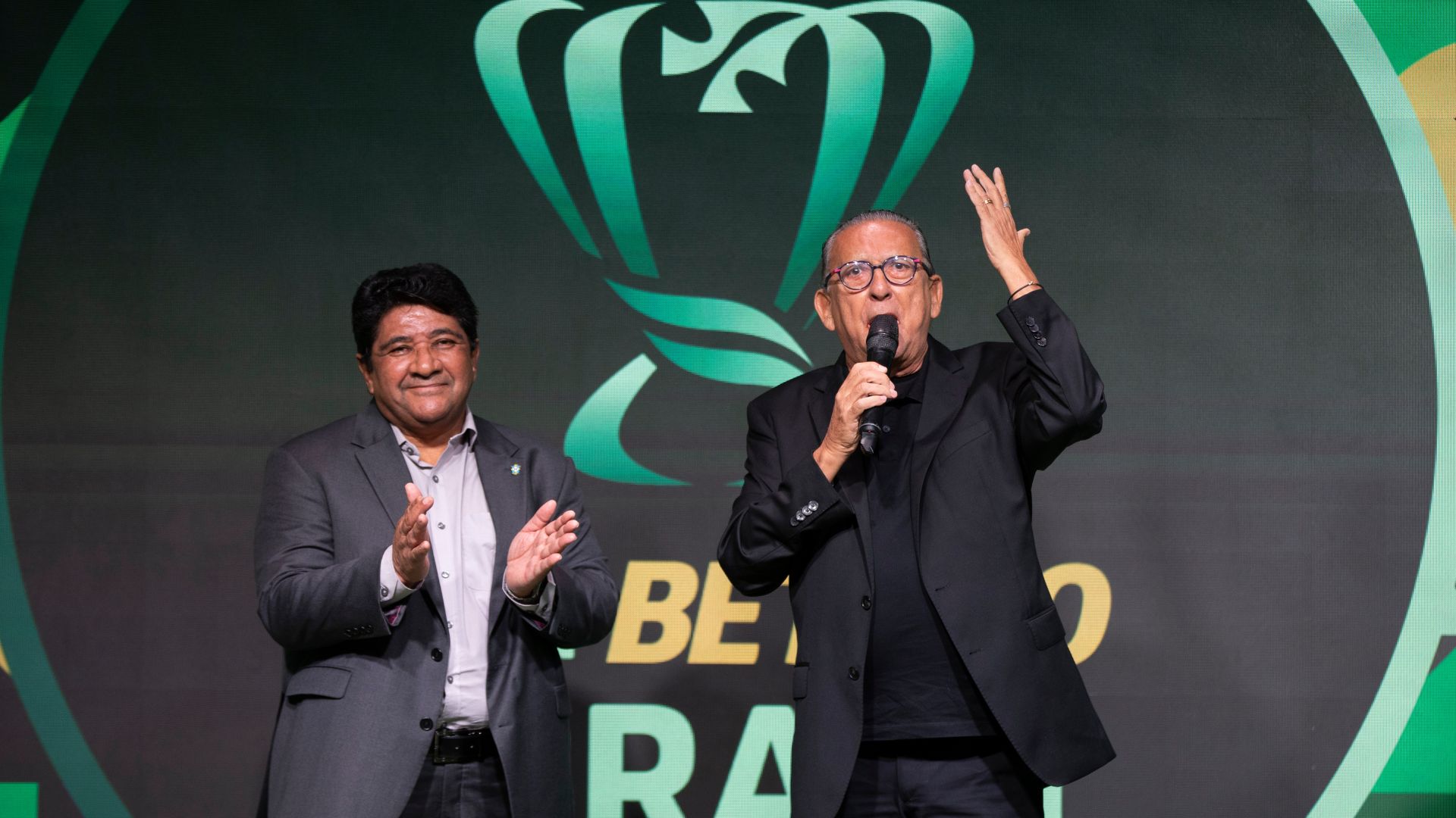 Galvão Bueno critica decisão da CBF de esperar por Ancelotti: “Absurdo” - Thais Magalhães / CBF