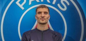 Lateral-direito não renovará seu contrato com o time do Parque dos Príncipes - Instagram