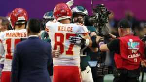Os irmãos Kelse se enfrentaram no Super Bowl, e Jason fez uma revelação sobre reação com a vitória de Travis - GettyImages
