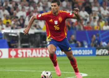 Rodri e Yamal levam troféus individuais da Eurocopa (Crédito: Getty Images)
