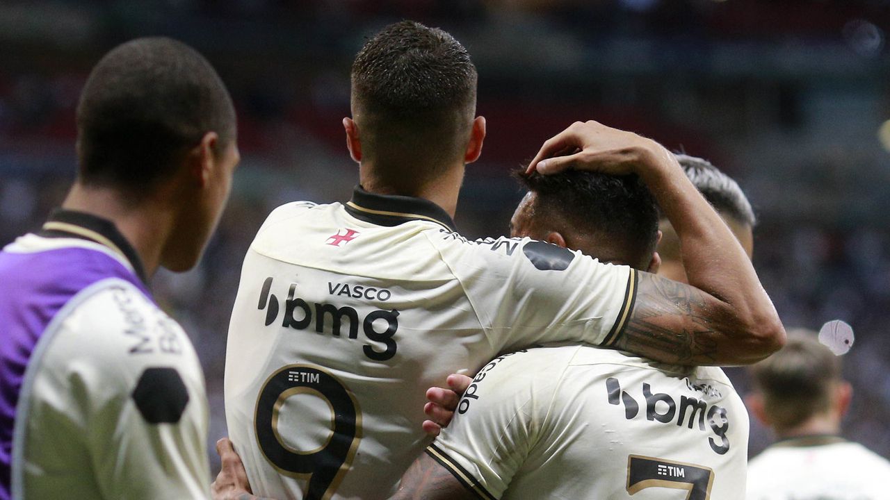 O Vasco bateu o Nova Iguaçu com direito a provocação ao Flamengo; veja detalhes - Daniel Ramalho/CRVG