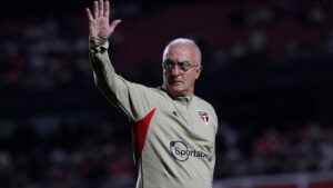 Dorival Jr revelou quais são os seus planos para Alexandre Pato em sua volta ao São Paulo nesta temporada - Rubens Chiri/ SPFC.NET