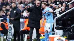 De Bruyne reclama de substituição e Guardiola comenta - Getty Images
