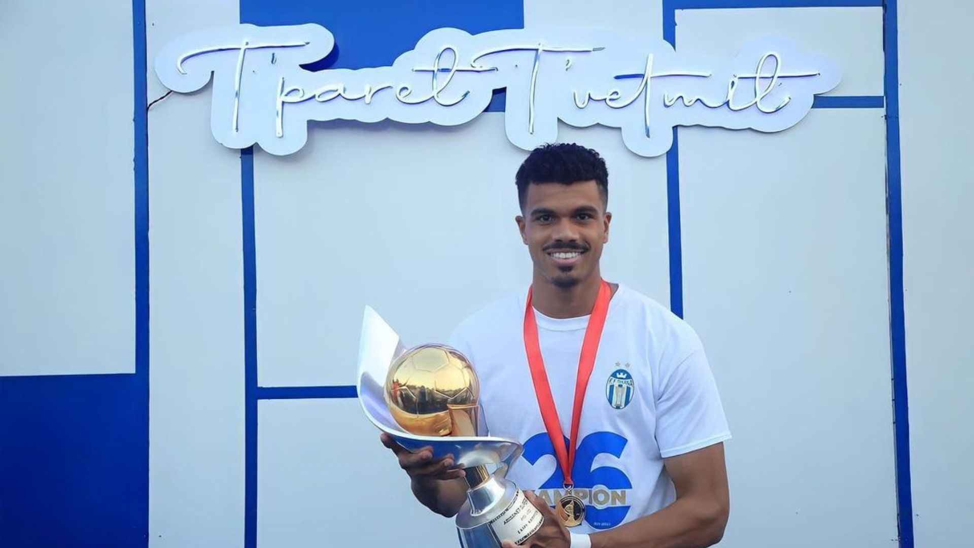 Atacante brasileiro vive expectativa de estreia na Champions League - Instagram