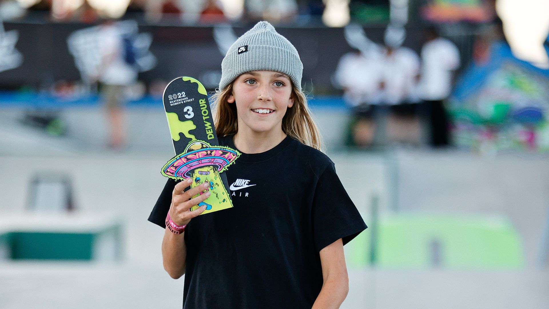 Chloe Covell medalhista no Dew Tour - Tim Nwachukwu  / Getty Images