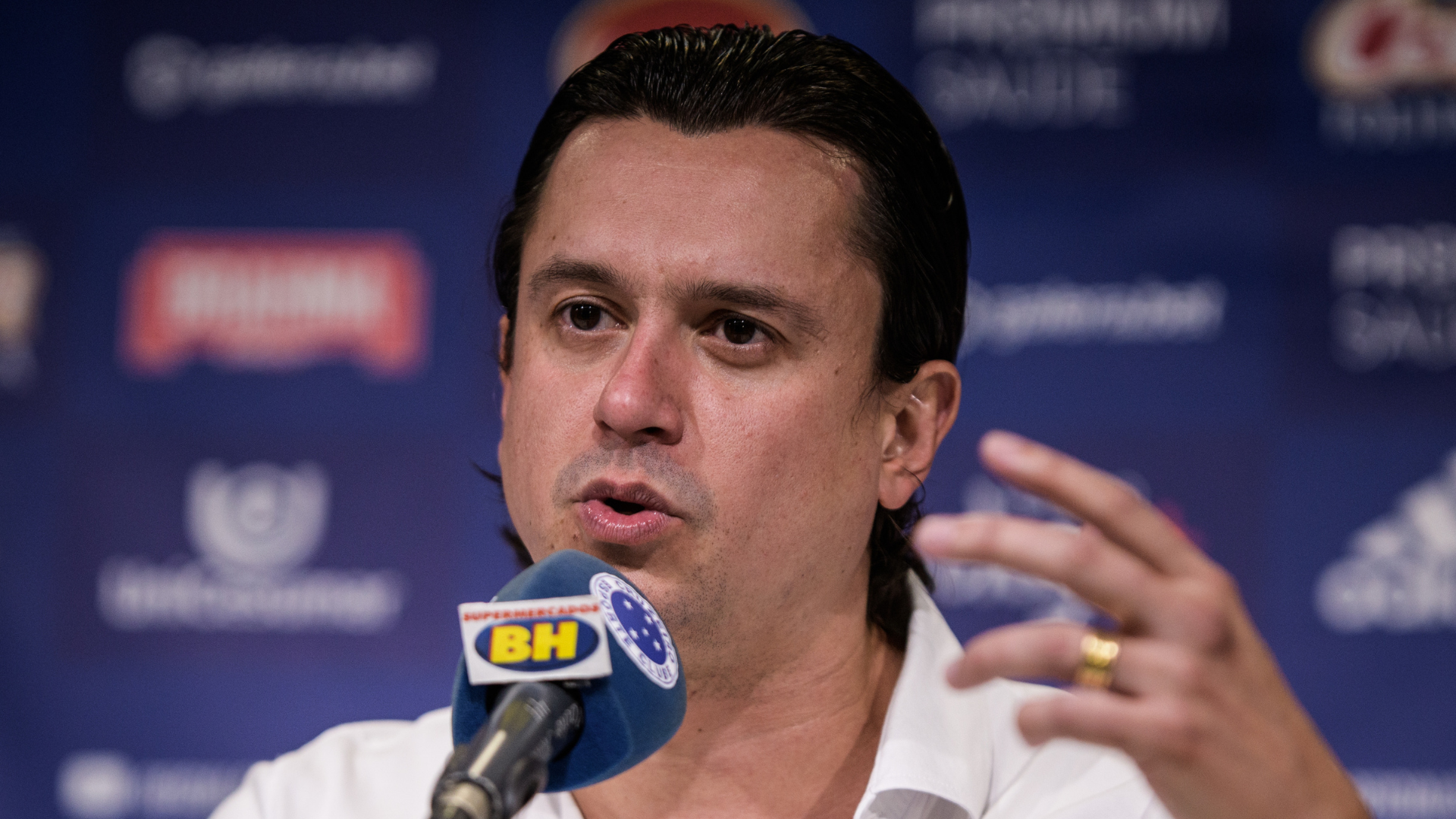 Presidente do Cruzeiro acredita que irá poder registrar os jogadores contratados - Gustavo Aleixo/Cruzeiro