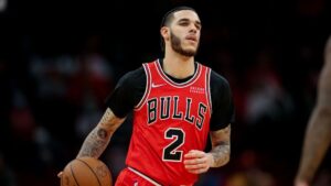 Lonzo Ball não entra em quadra há mais de um ano - Getty Images
