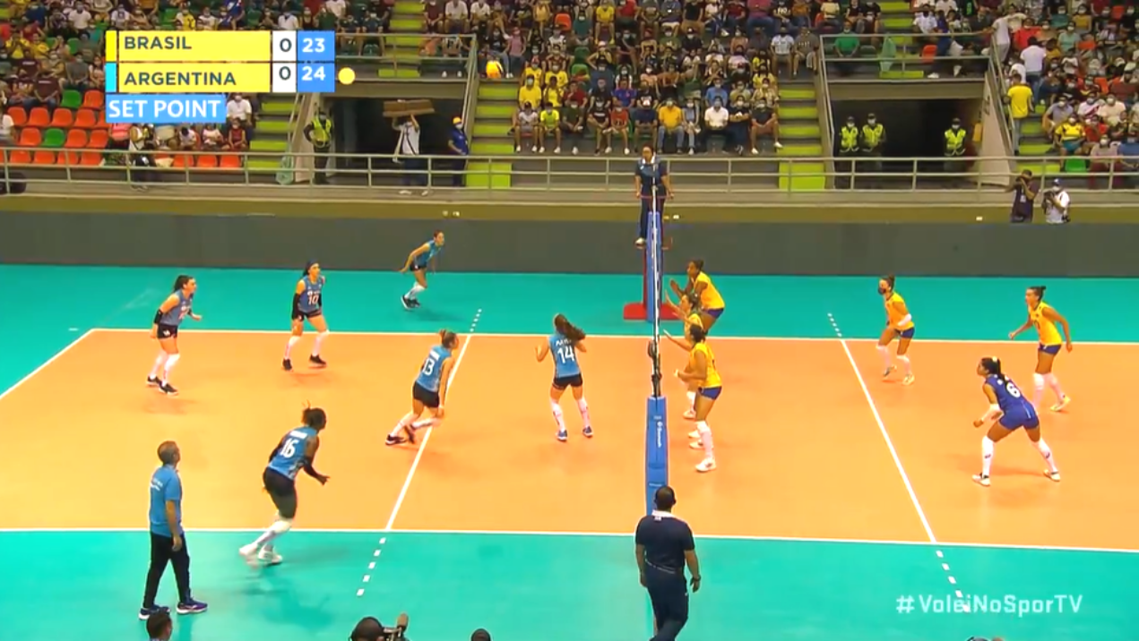 Jogadoras de Brasil e Argentina no Sul-Americano feminino de vôlei - Transmissão SporTV