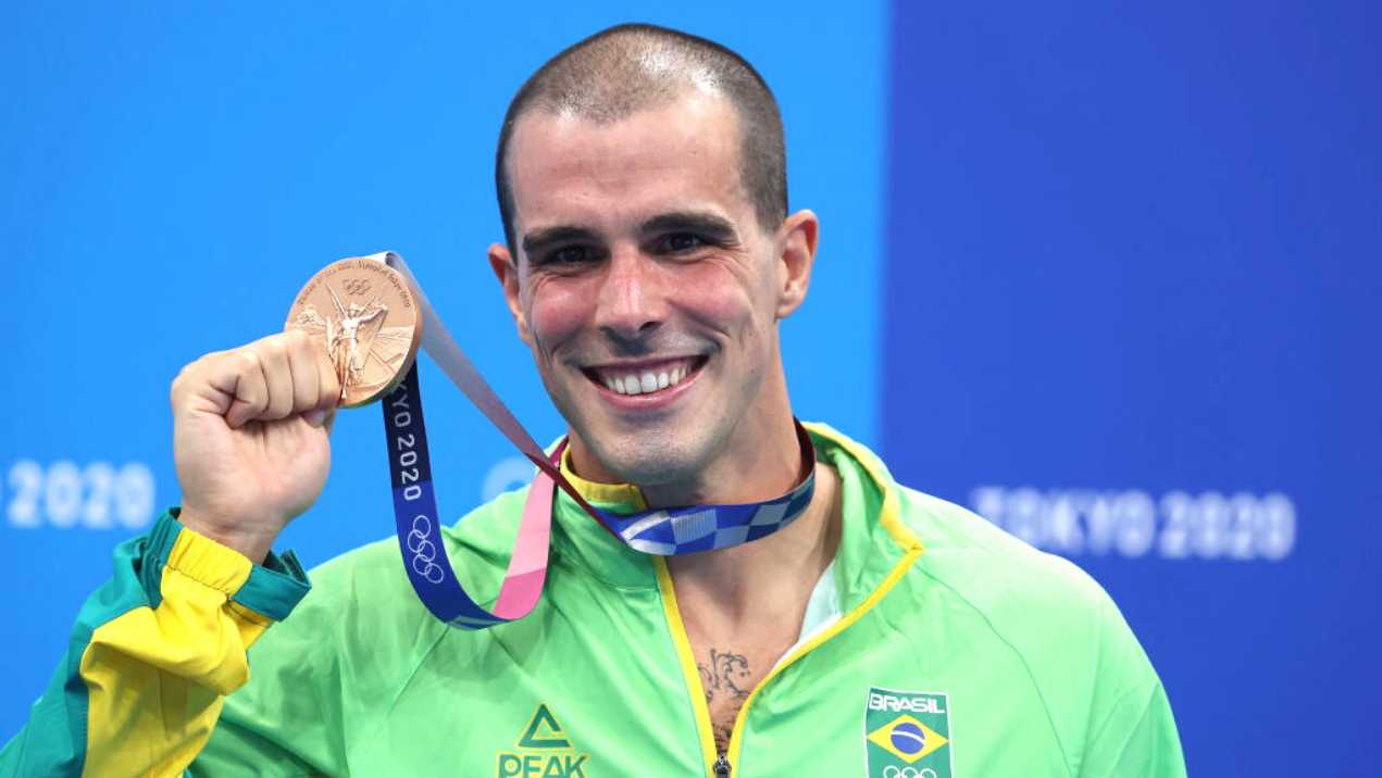 Bruno Fratus comemorando a conquista do bronze nos 50m livre das Olimpíadas - GettyImages