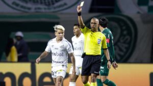 Santos, Paulo Turra e Soteldo possuem uma grande imbróglio para resolver - GettyImages