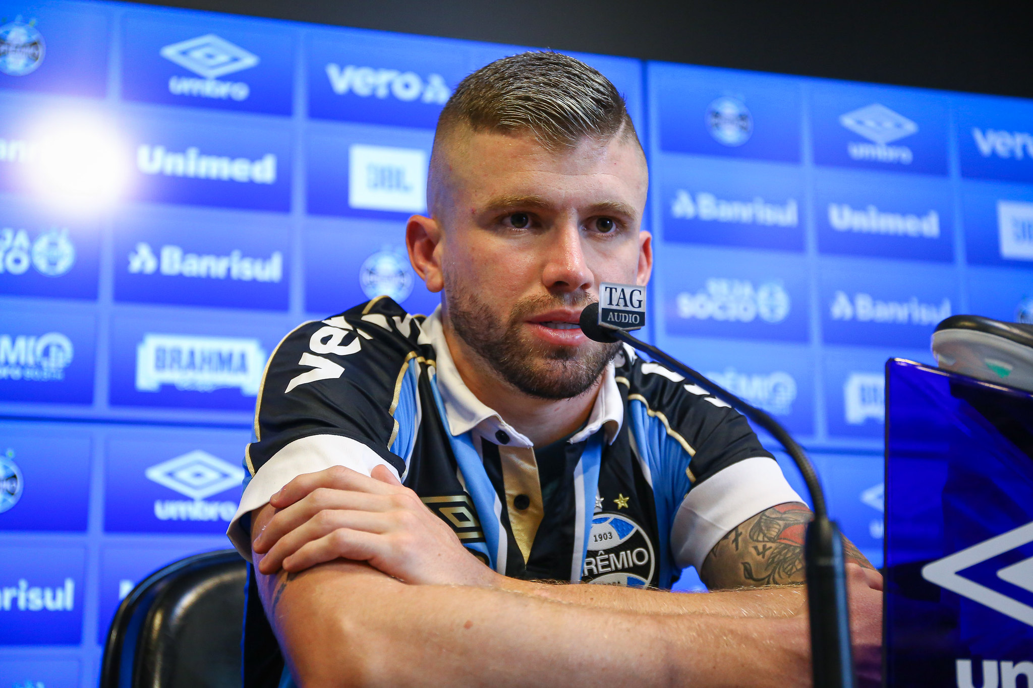 Caio Henrique, ex-Grêmio e Fluminense, não tem espaço com Tite e pode reforçar a Espanha - Lucas Uebel / Grêmio