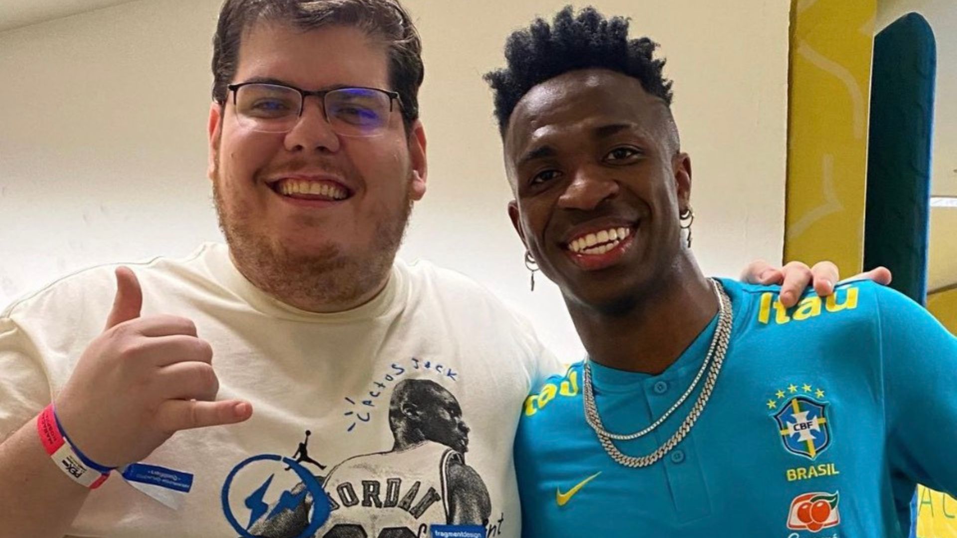 Casimiro e Vini Jr, que deve disputar a Copa do Mundo no Catar - Repdrodução/Instagram