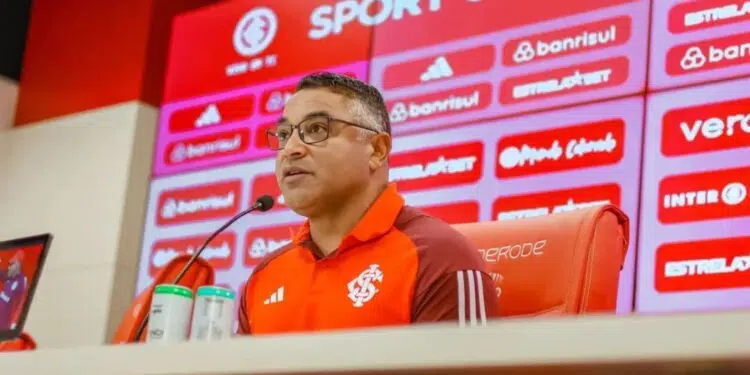 O Internacional conquistou uma vitória importante de virada por 2 a 1 sobre o Juventude, na noite desta quarta-feira, no Beira-Rio, aliviando a pressão sobre o time e o técnico Roger Machado.