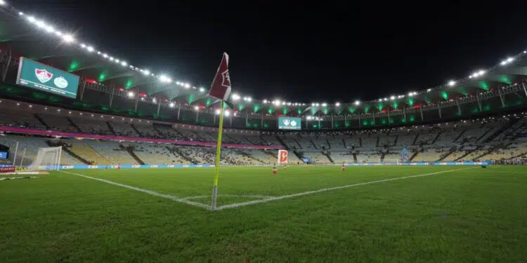 O Estádio do Maracanã, palco de importantes eventos esportivos, é novamente centro de uma decisão importante. Um novo regulamento, solicitado pela Loteria do Estado do Rio de Janeiro (Loterj), visa o cumprimento da legislação vigente no Brasil, especialmente no que tange à tributação.