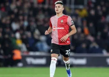 As negociações entre Flamengo e Southampton para a contratação de Carlos Alcaraz estão atravessando um momento difícil.
