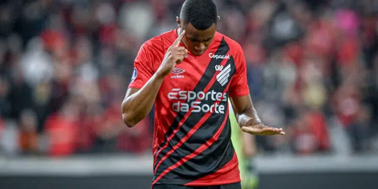 Nesta quinta-feira (15), o Athletico-PR recebeu, na Ligga Arena, o Belgrano-ARG pela partida de ida das oitavas de final da Copa Sul-Americana 2024.