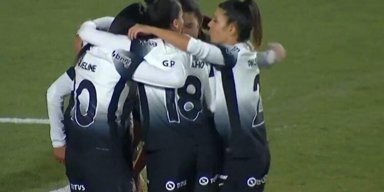 O Corinthians assegurou sua vaga na semifinal do Brasileirão Feminino na noite desta terça-feira (27) ao vencer o Red Bull Bragantino por 1 a 0, no Canindé, na partida de volta das quartas de final.