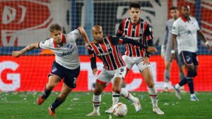 A tabela do Brasileirão reserva para o fim de semana um clássico emocionante entre Palmeiras e São Paulo. Esta rodada é "espremida" devido às decisões das oitavas da final da Libertadores.
