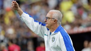 Nesta sexta-feira (23), o técnico Dorival Júnior anunciou a convocação da Seleção Brasileira para os confrontos contra Equador e Paraguai, em setembro, pelas eliminatórias da Copa do Mundo de 2026.