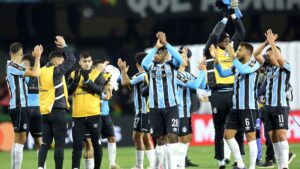 Nesta terça-feira (13), o Grêmio recebeu, no Couto Pereira, O Fluminense pela partida de ida das oitavas de final da Conmebol Libertadores 2024.