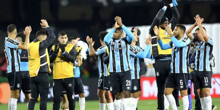 Nesta terça-feira (13), o Grêmio recebeu, no Couto Pereira, O Fluminense pela partida de ida das oitavas de final da Conmebol Libertadores 2024.