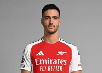 O técnico do Arsenal, Mikel Arteta, confirmou que o recém-contratado Mikel Merino estará afastado dos gramados por "algumas semanas" devido a uma lesão no ombro sofrida durante seu primeiro treino com o clube.