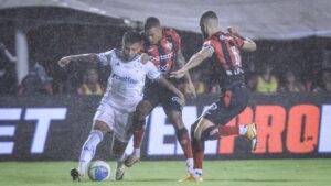 Nesta segunda-feira (19), o Vitória recebeu, no Barradão, o Cruzeiro pela última partida da 23ª rodada do Campeonato Brasileiro 2024.
