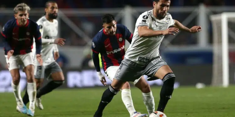 Nesta terça-feira (13), o Atlético-MG visitou o San Lorenzo-ARG, no Nuevo Gasómetro, pela partida de ida das oitavas de final da Copa Libertadores 2024.