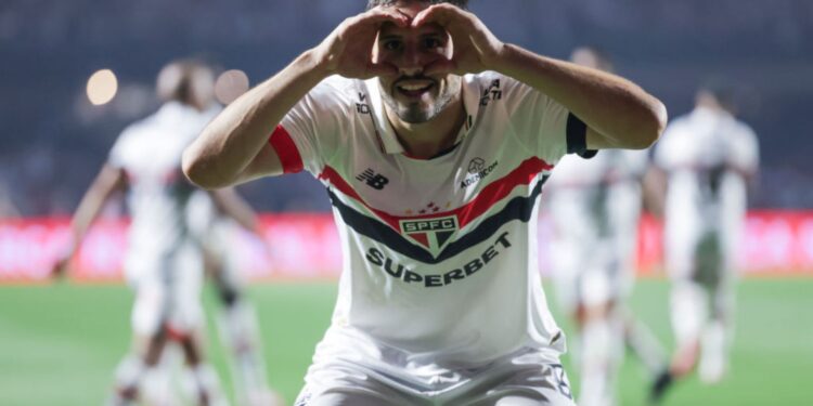 Nesta quinta-feira (22), o São Paulo recebeu, no Morumbis, o Nacional-URU pela partida de volta das oitavas de final da Copa Libertadores 2024.
