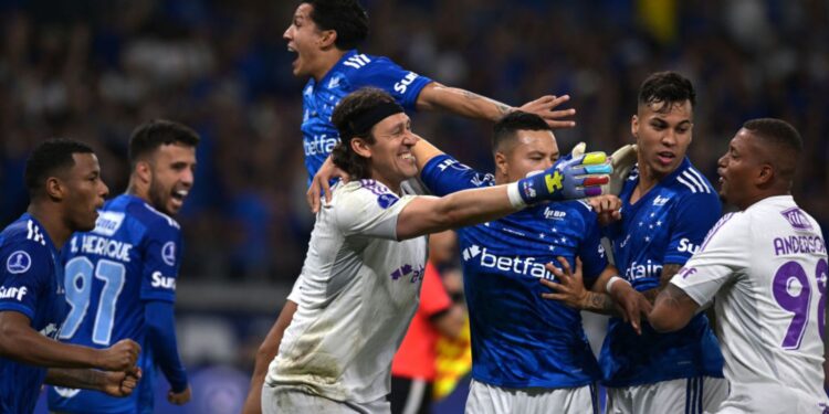 Nesta quinta-feira (22), o Cruzeiro recebeu, no Mineirão, o Boca Juniors pela partida de volta das oitavas de final da Copa Sul-Americana 2024.
