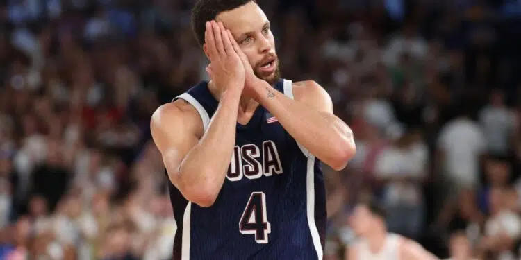 O McDonald's da França causou polêmica ao sugerir a retirada do molho curry de seu menu oficial, em uma publicação feita no último domingo (12), um dia após a final do basquete masculino na Olimpíada de Paris.