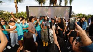 Após desembarcarem no início da madrugada desta segunda-feira no Rio de Janeiro, as jogadoras da Seleção Brasileira de Futebol Feminino, que conquistaram a medalha de prata na Olimpíada de Paris, foram homenageadas na sede da CBF.