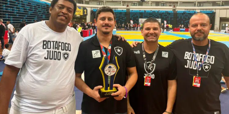 Alvinegros seguem acumulando conquistas no judô — Foto: Divulgação