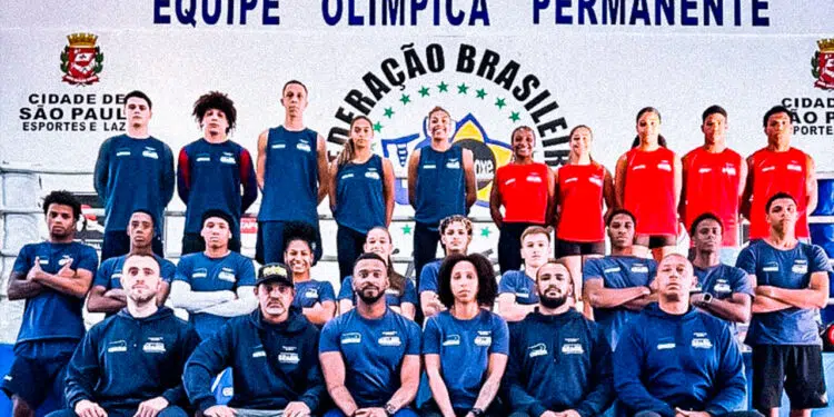 Novos talentos do boxe participaram de programa de treinamento no CT da seleção permanente - Foto: Divulgaçao