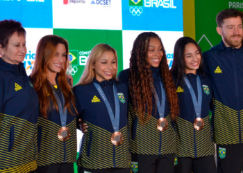 O Brasil ganhou a medalha de bronze na ginástica olímpica por equipes das Olimpíadas de Paris 2024 (Foto: Maria Júlia Bernardo)