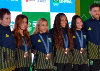 O Brasil ganhou a medalha de bronze na ginástica olímpica por equipes das Olimpíadas de Paris 2024 (Foto: Maria Júlia Bernardo)