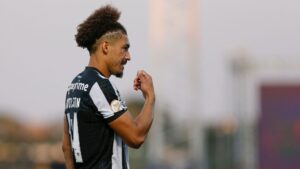 Adryelson pode estar voltando para o Botafogo (Crédito: Getty Images)