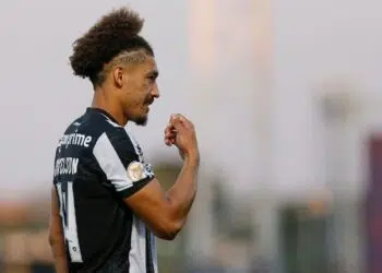 Adryelson pode estar voltando para o Botafogo (Crédito: Getty Images)