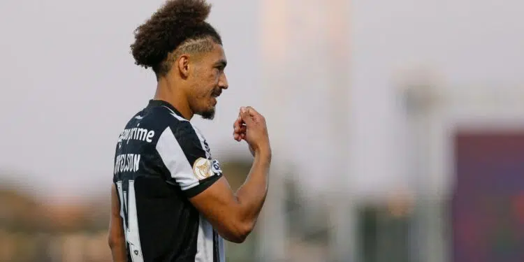 Adryelson pode estar voltando para o Botafogo (Crédito: Getty Images)