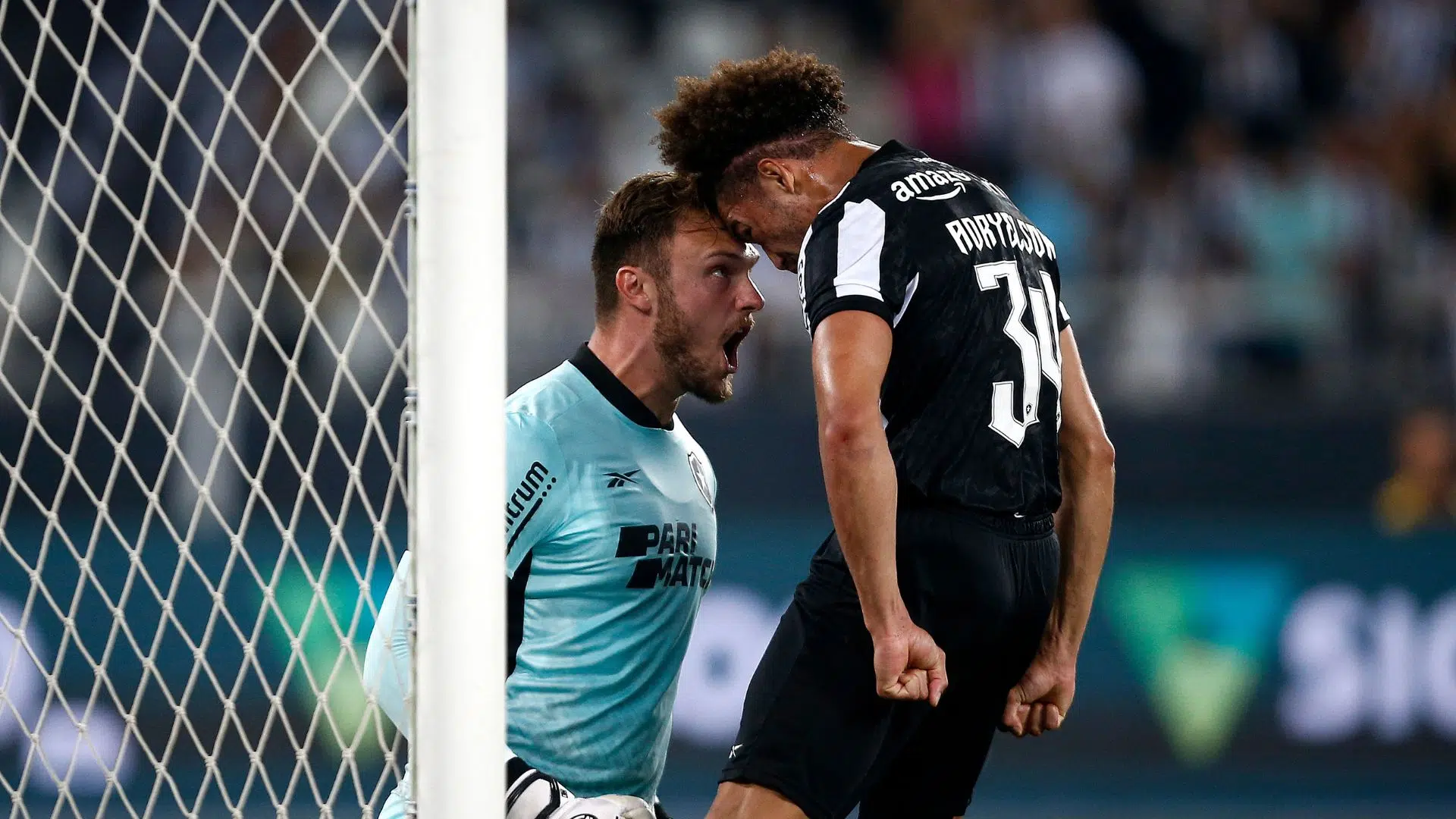 Adryelson foi vendido ao Lyon em 2023, em um pacote que incluiu o goleiro Lucas Perri (Crédito: Getty Images)
