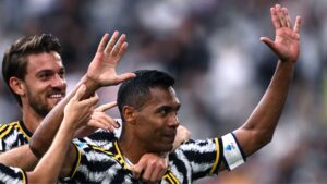 Alex Sandro se aproxima de acerto com o Flamengo (Crédito: Getty Images)