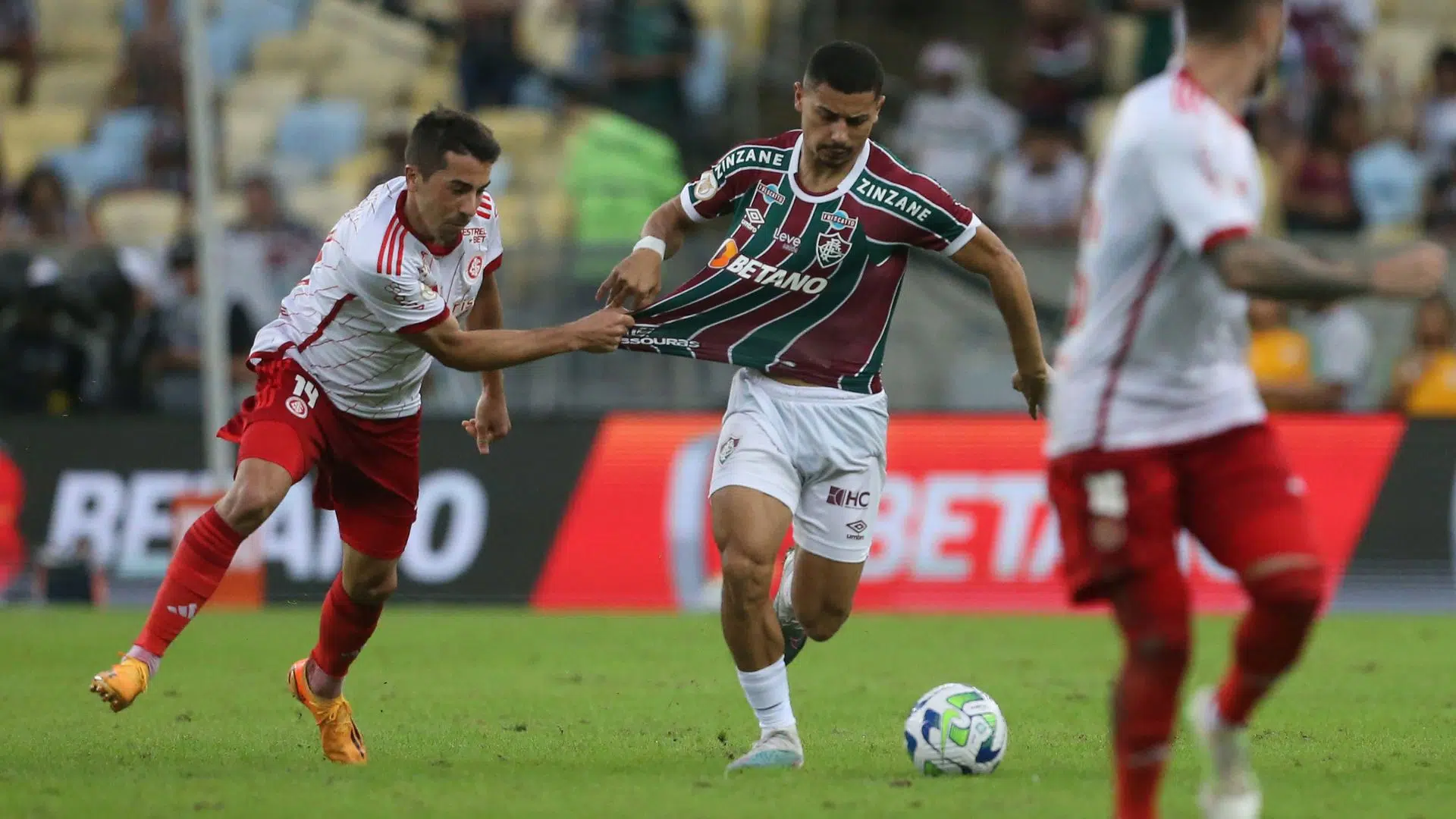 André em ação pelo Fluminense