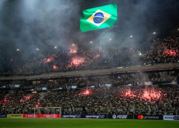 Gramado da Arena MRV passa por restauração (Crédito: Pedro Souza / Atlético-MG)
