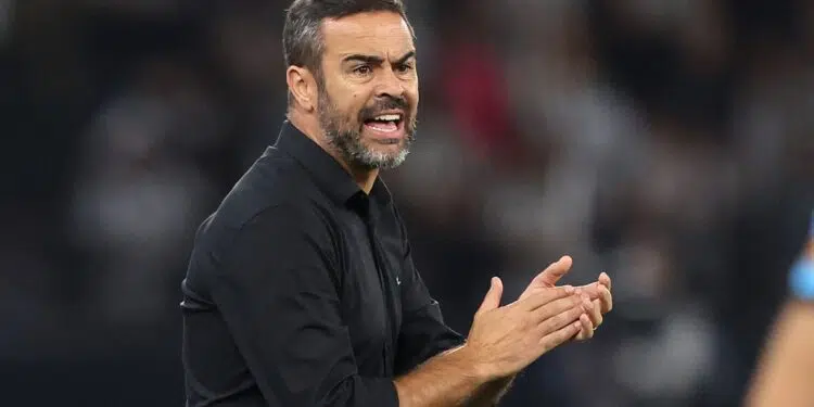 Artur Jorge comemora vitória na Libertadores