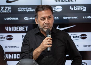 Nesta sexta-feira (30), o presidente do Conselho Deliberativo do Corinthians, Romeu Tuma Júnior, acolheu um pedido de impeachment contra o atual presidente do clube, Augusto Melo.